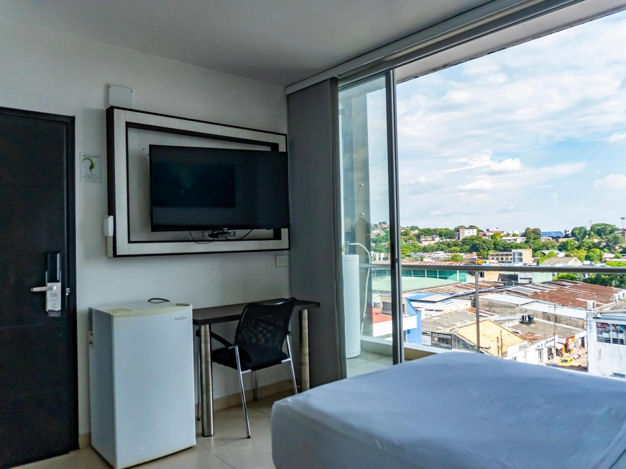 Hotel Andinos Plaza Florencia 프로렌시아 외부 사진
