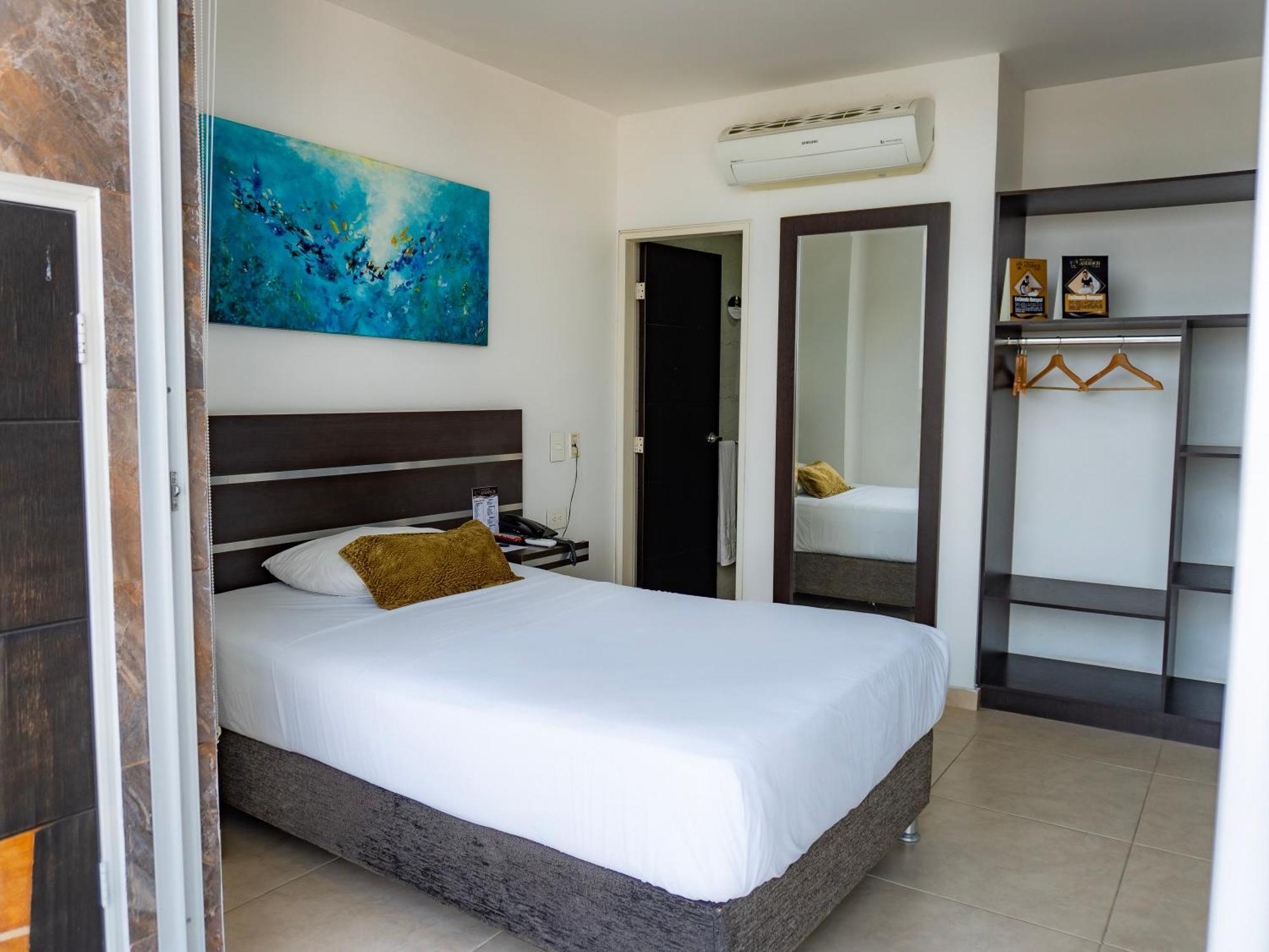 Hotel Andinos Plaza Florencia 프로렌시아 외부 사진