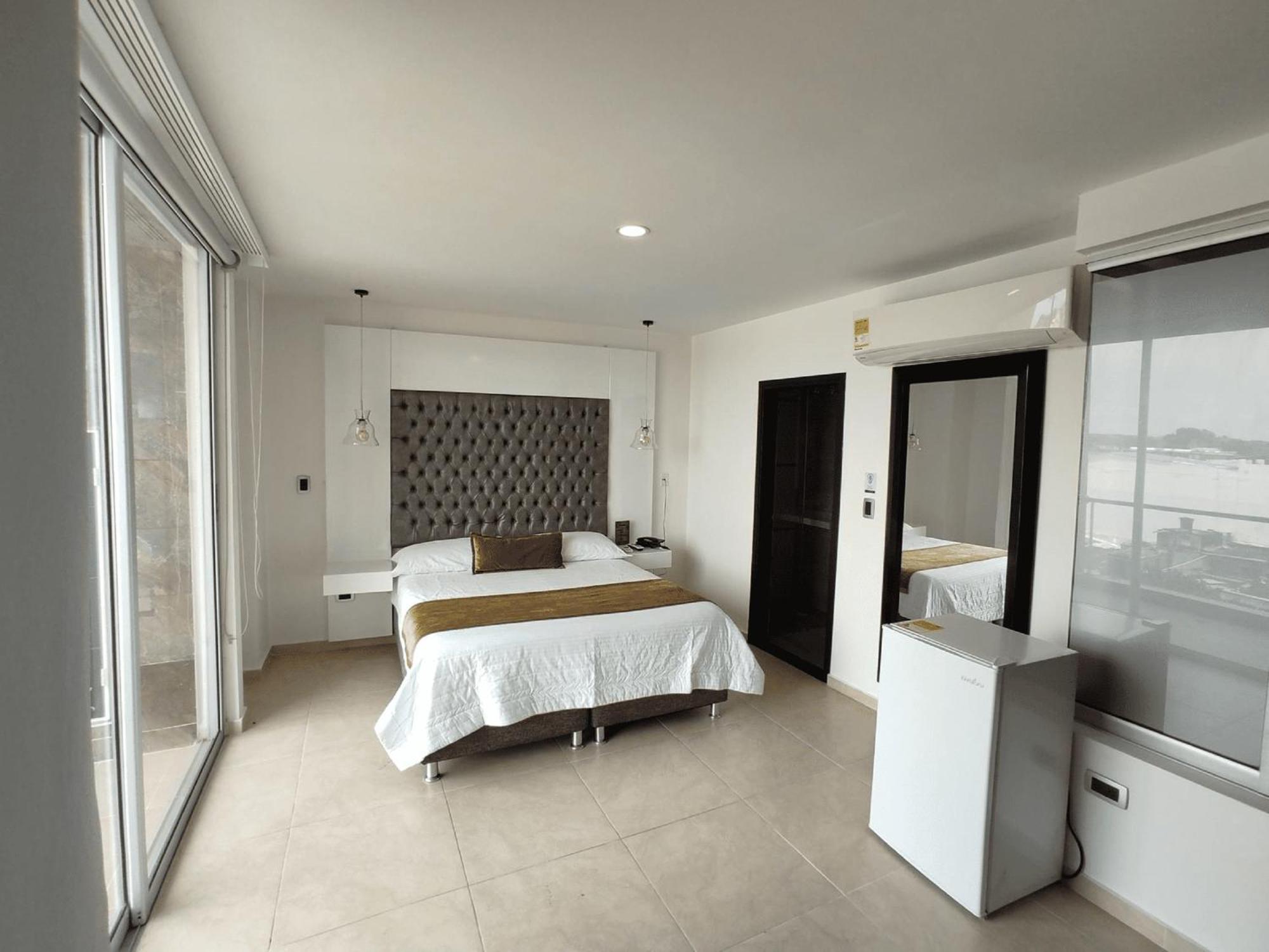 Hotel Andinos Plaza Florencia 프로렌시아 외부 사진