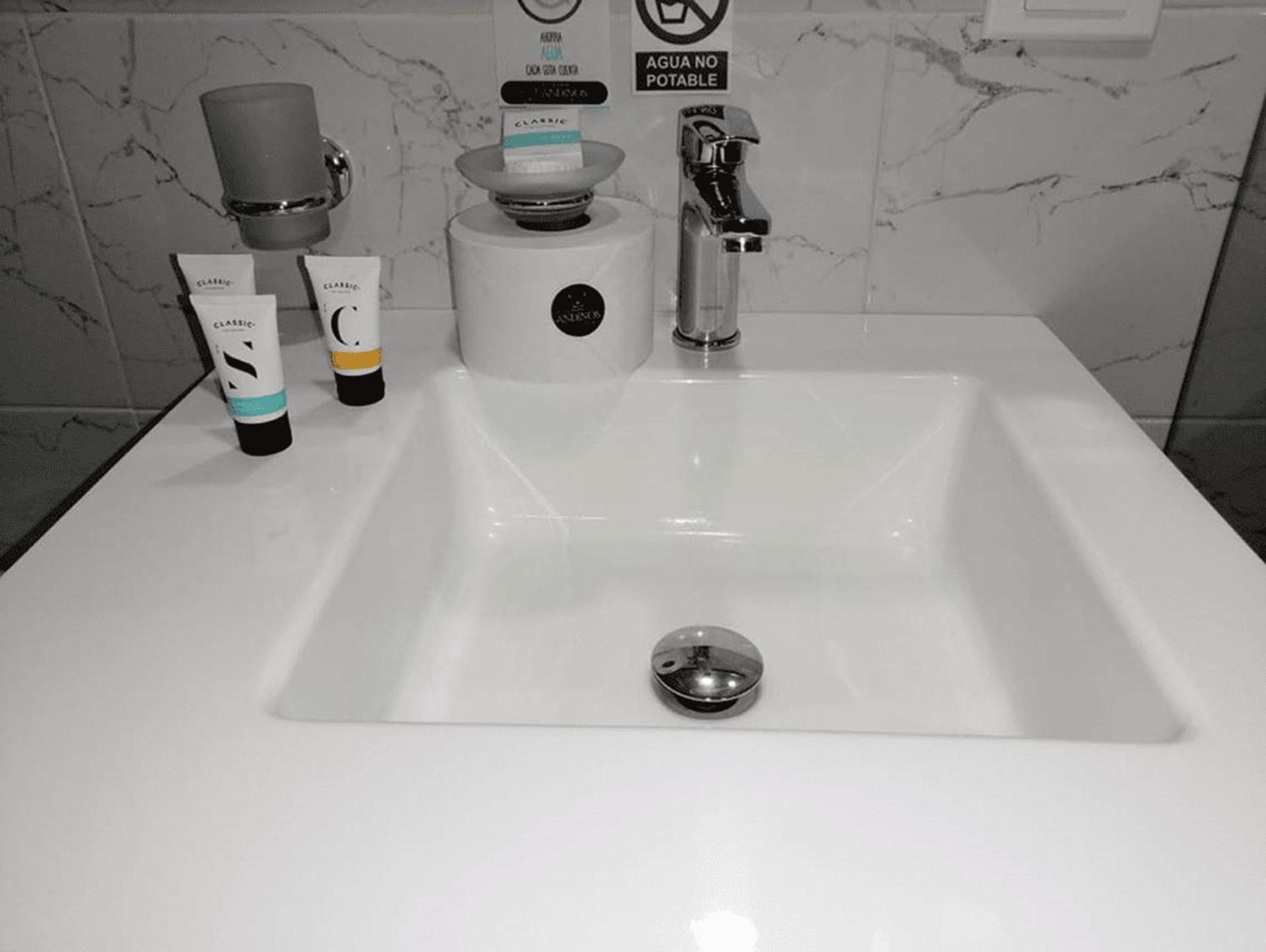 Hotel Andinos Plaza Florencia 프로렌시아 외부 사진