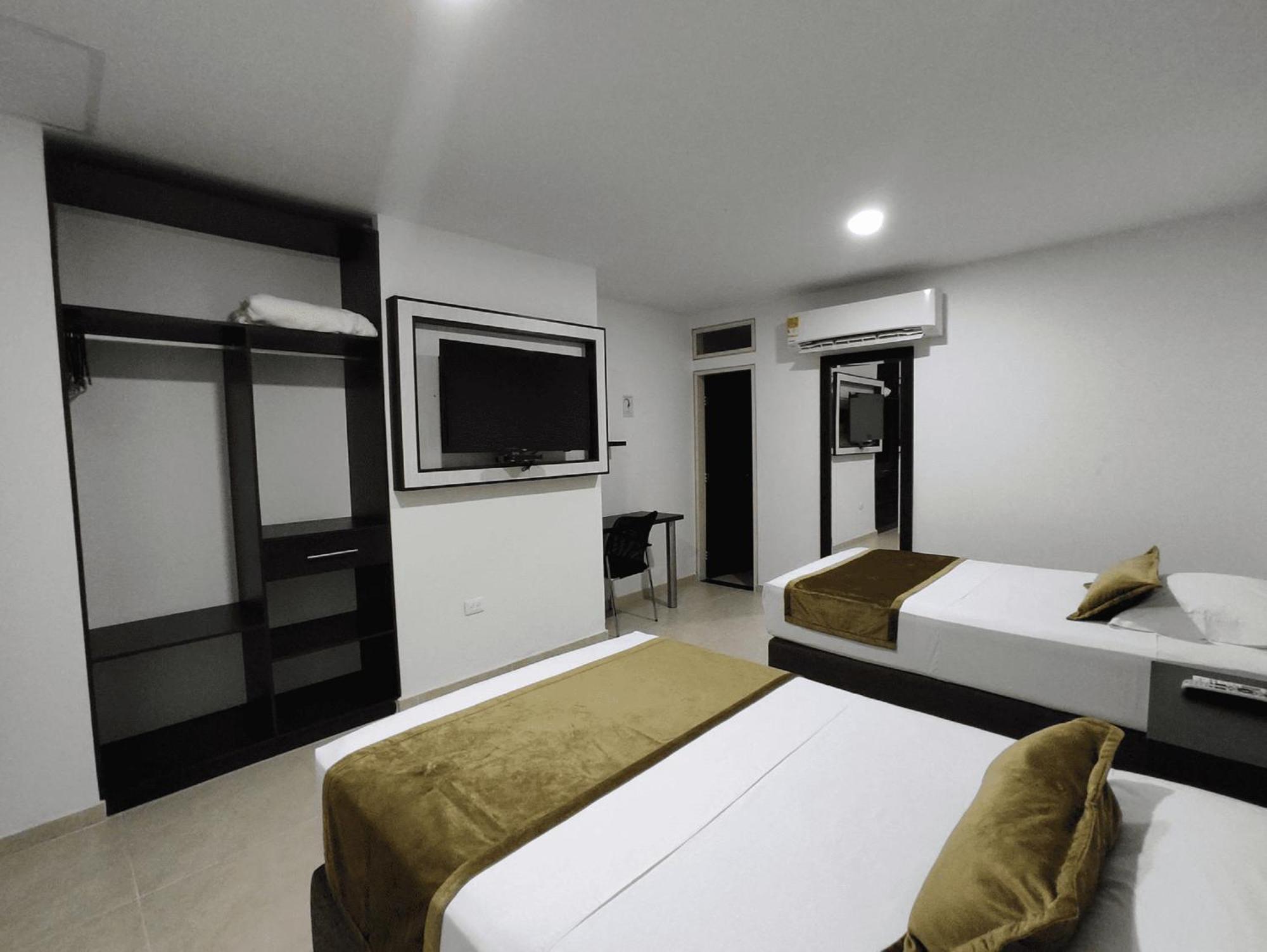 Hotel Andinos Plaza Florencia 프로렌시아 외부 사진