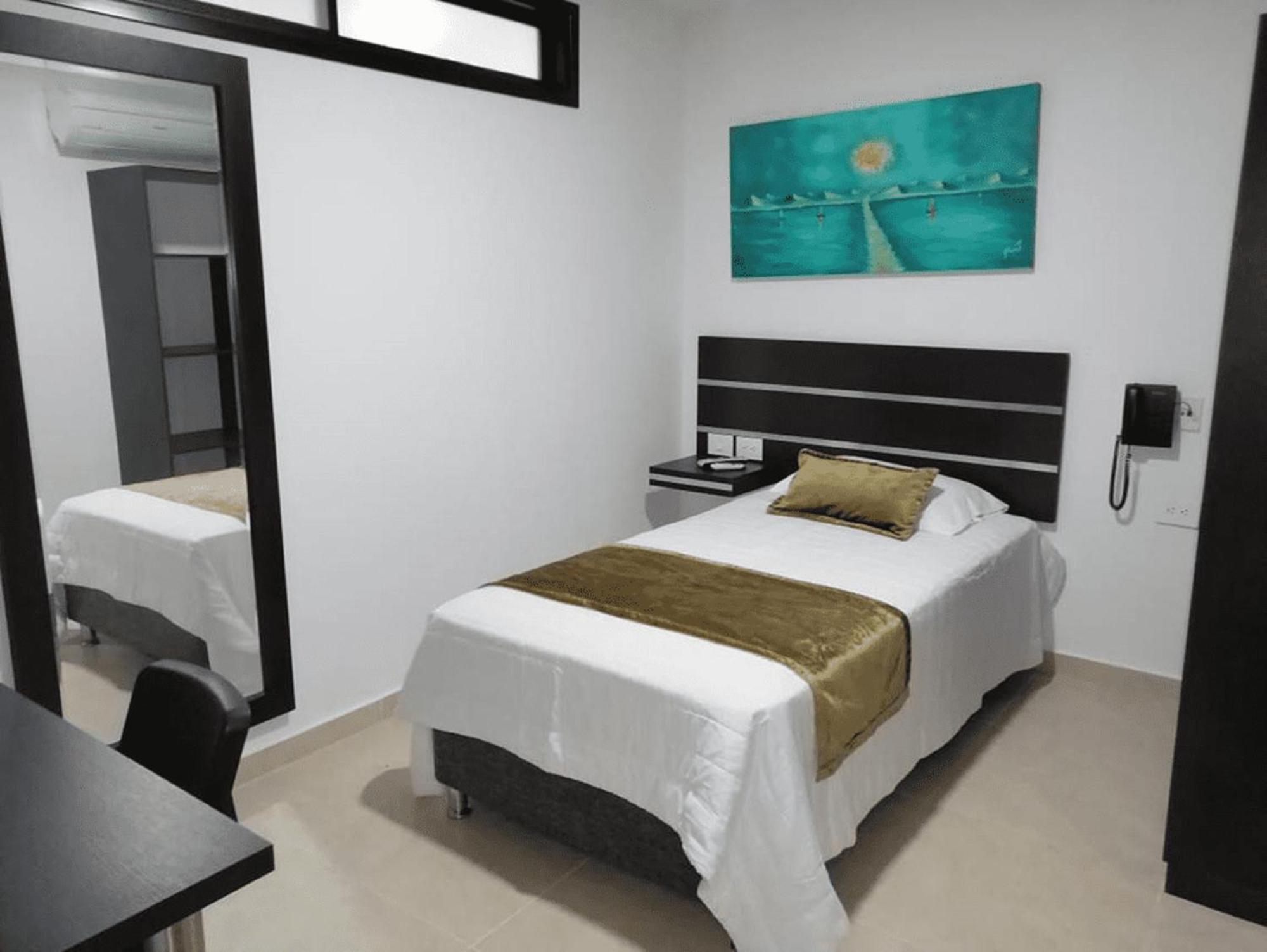 Hotel Andinos Plaza Florencia 프로렌시아 외부 사진